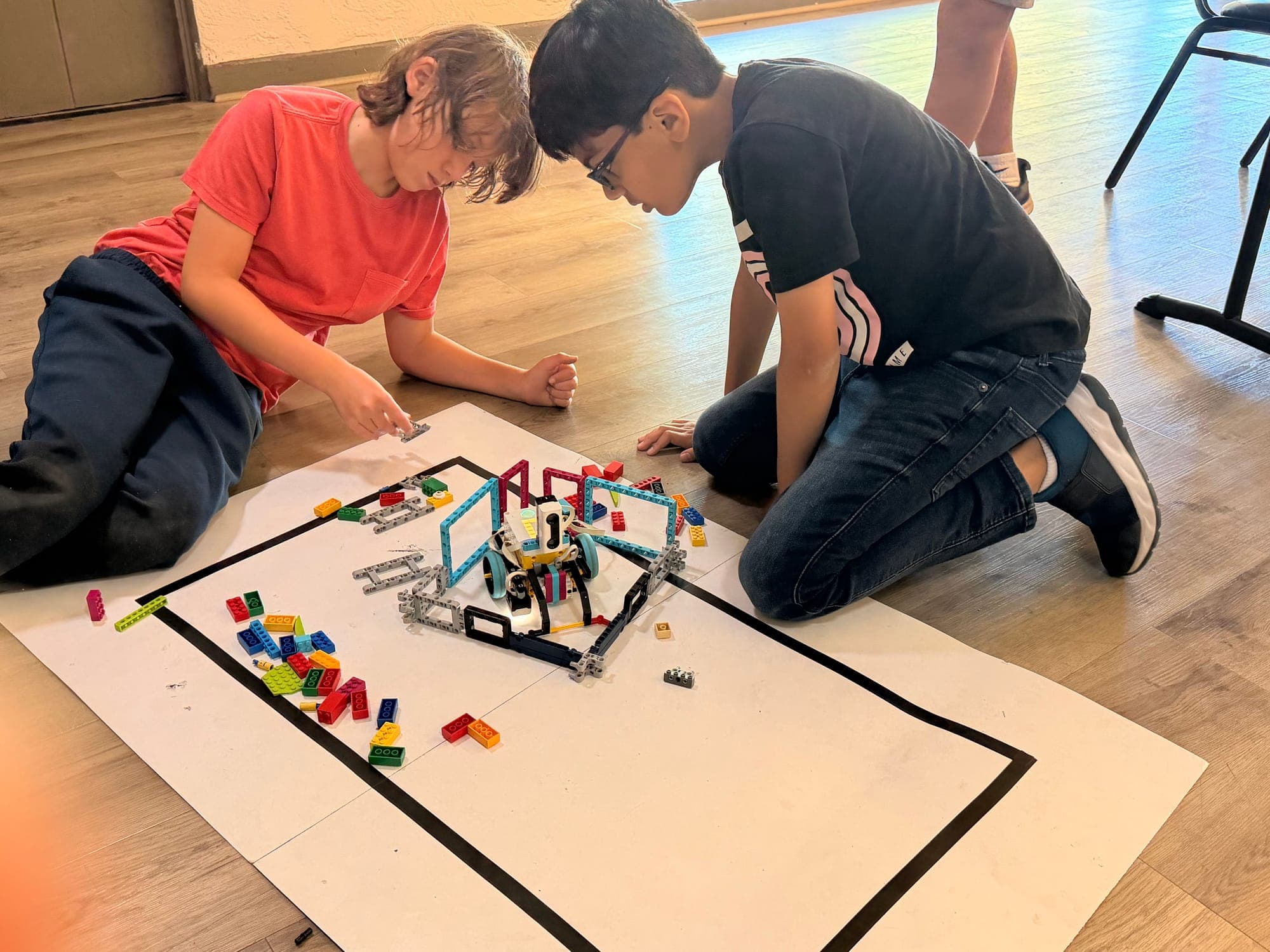 LEGO® Robotics: Challengers